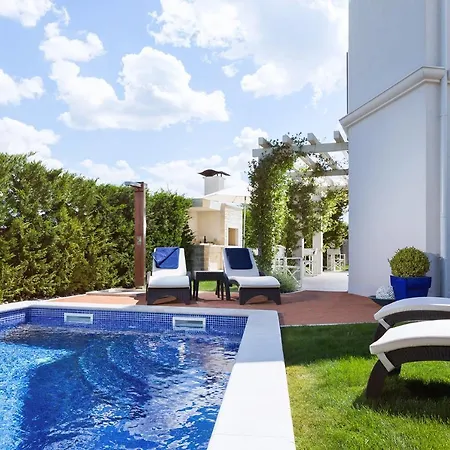 Villa Petra By Hmz
